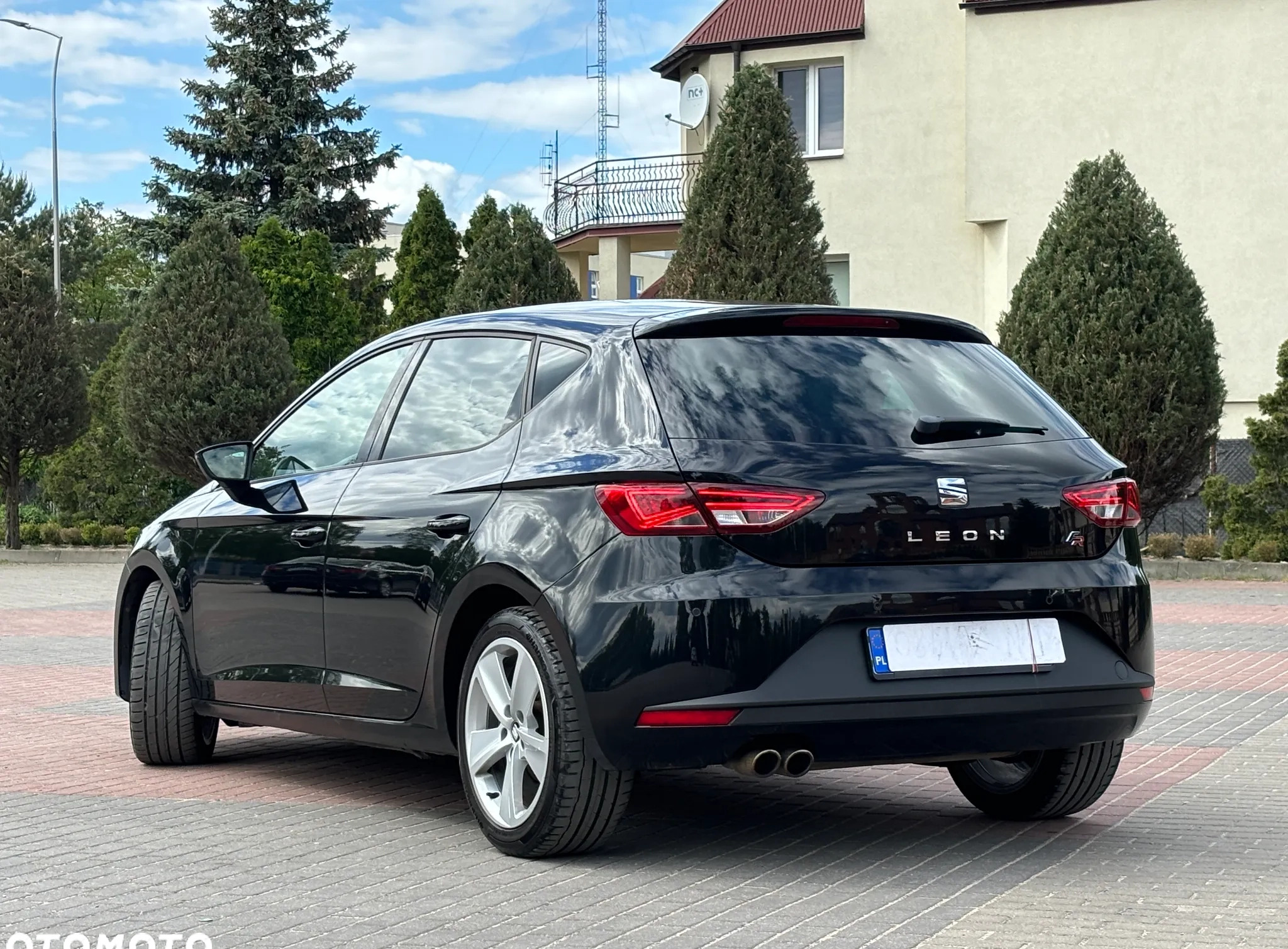 Seat Leon cena 42800 przebieg: 189000, rok produkcji 2015 z Ostrołęka małe 781